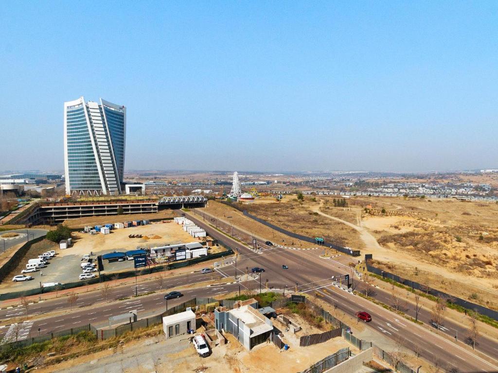 Ellipse Waterfall 3902 * Midrand